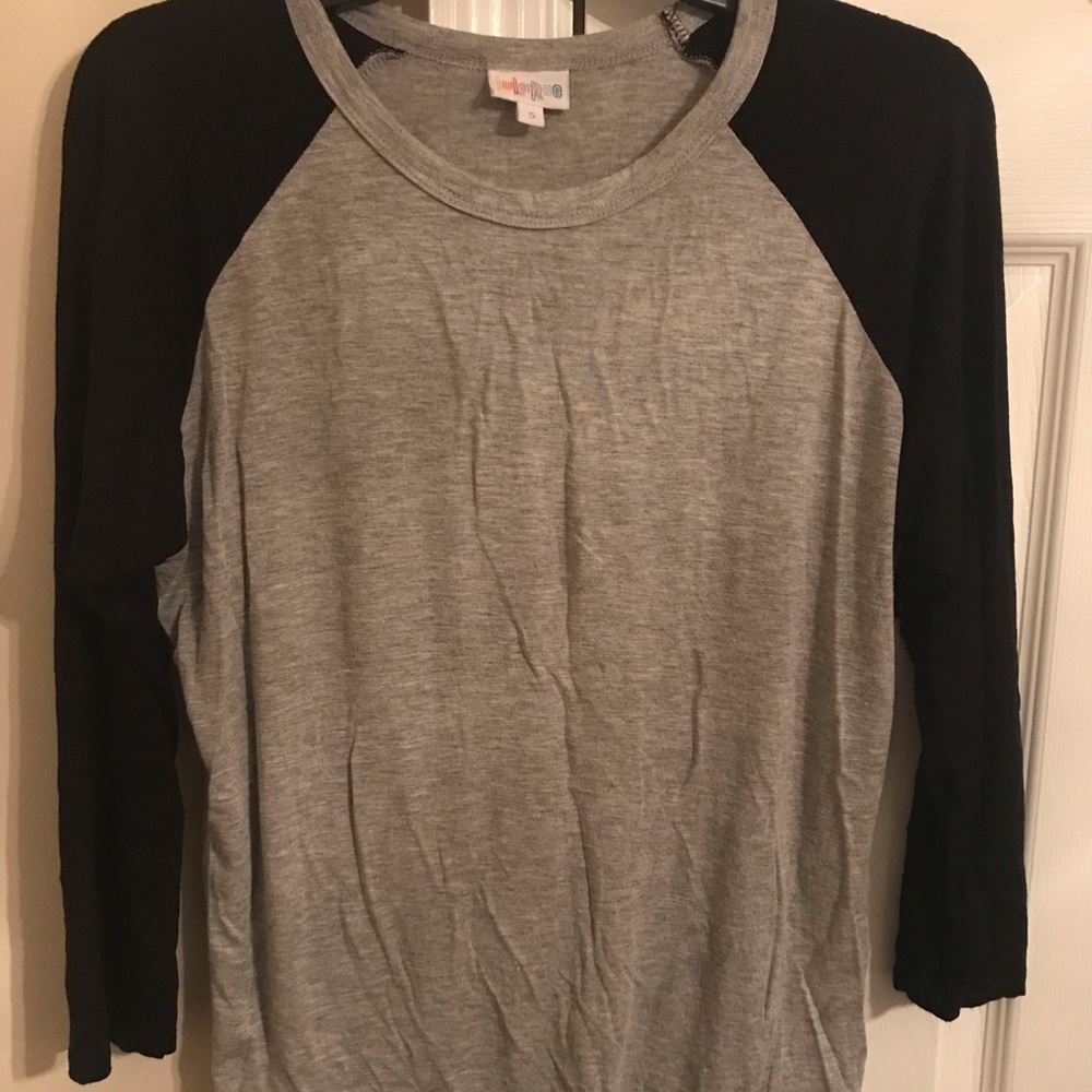 Lularoe Randy tee